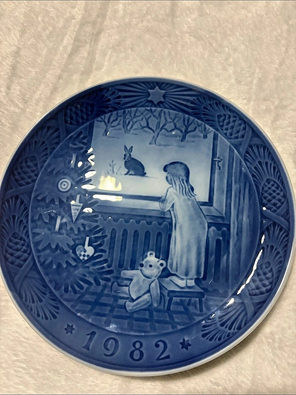 Royal Copenhagen Waiting for Christmas Blue & White Plate 1982